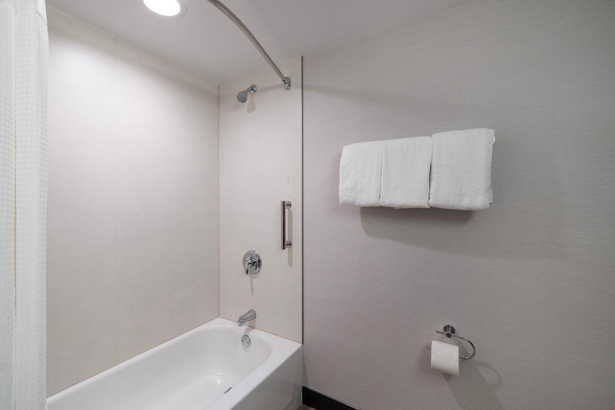 Hotel Courtyard By Marriott Providence Lincoln Extérieur photo